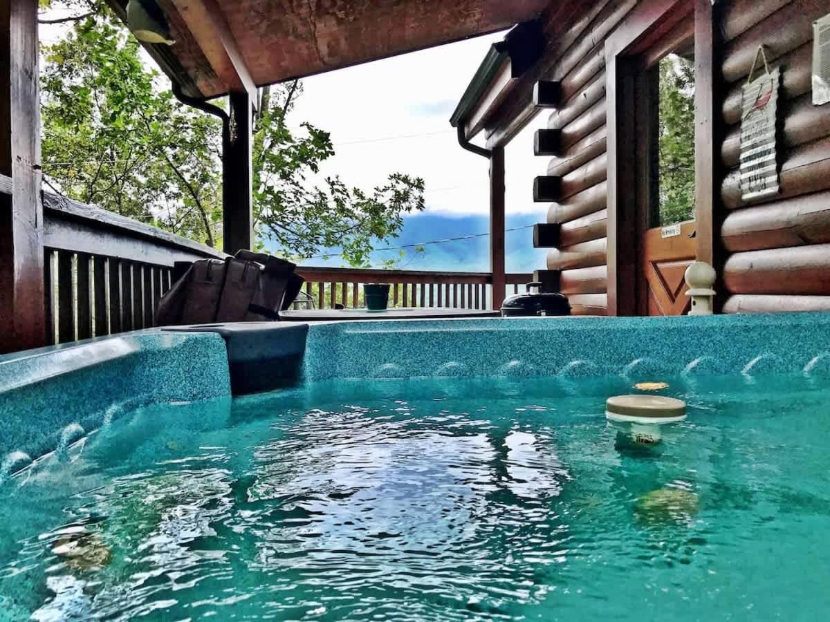 Gorgeous View. Hot Tub. Privacy. Fireplace. Pool & Fishing Access! Sevierville Exteriér fotografie