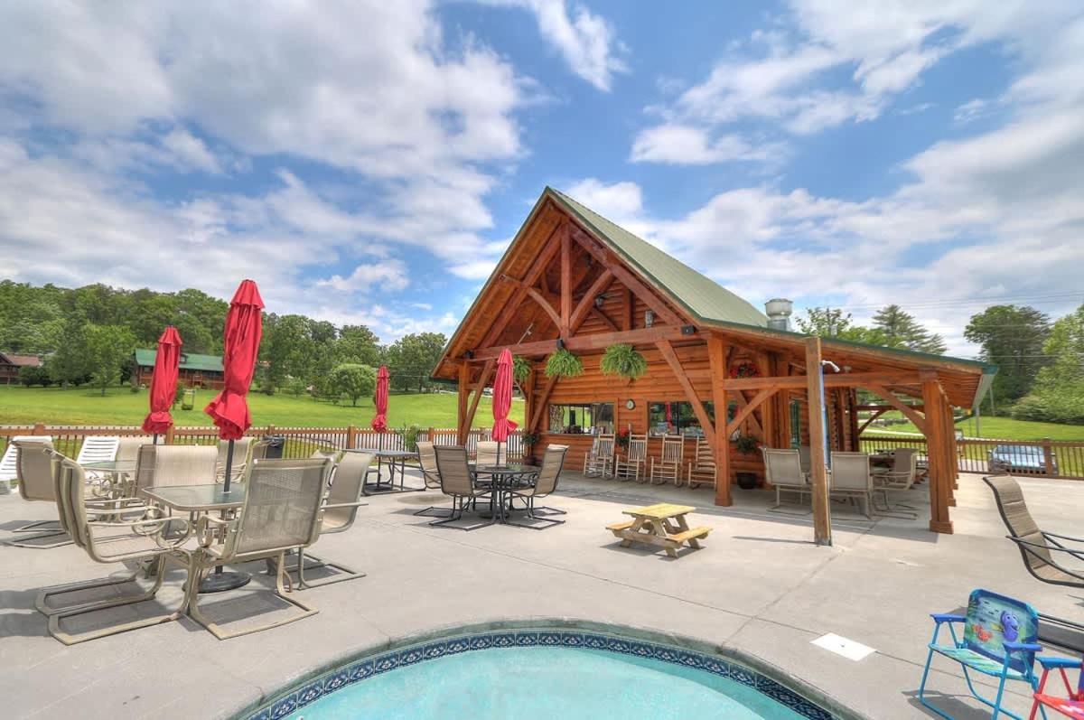 Gorgeous View. Hot Tub. Privacy. Fireplace. Pool & Fishing Access! Sevierville Exteriér fotografie