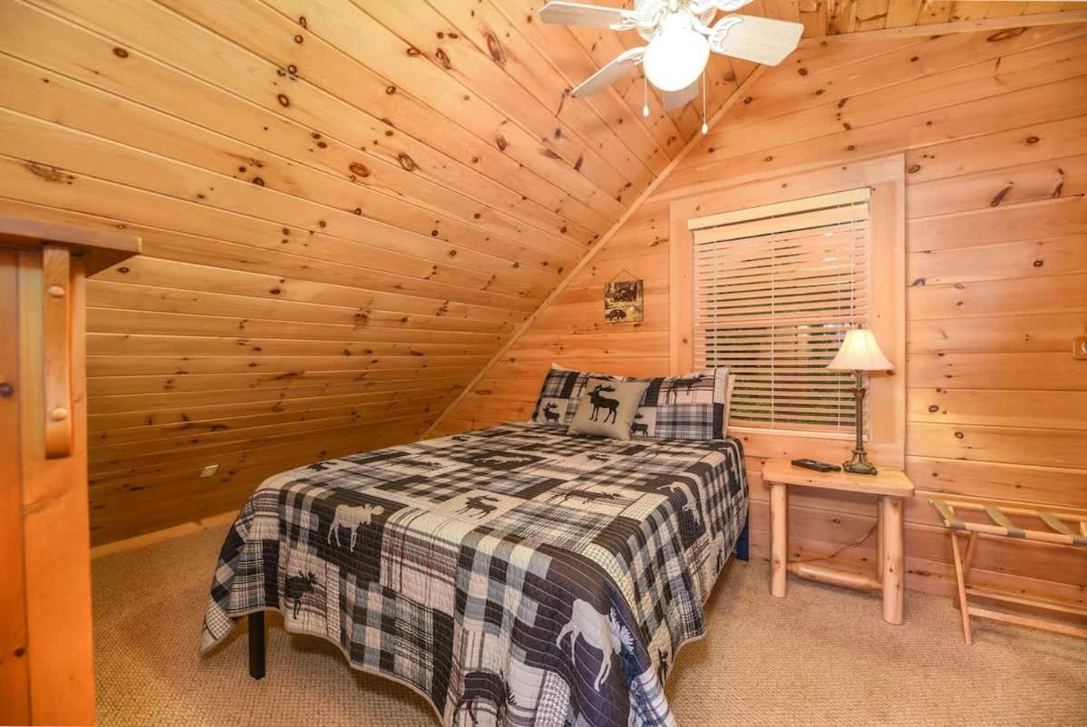Gorgeous View. Hot Tub. Privacy. Fireplace. Pool & Fishing Access! Sevierville Exteriér fotografie